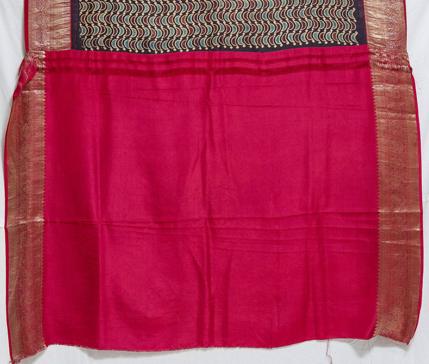 shakti kalamkari saree – bold black with red border & copper zari detailing