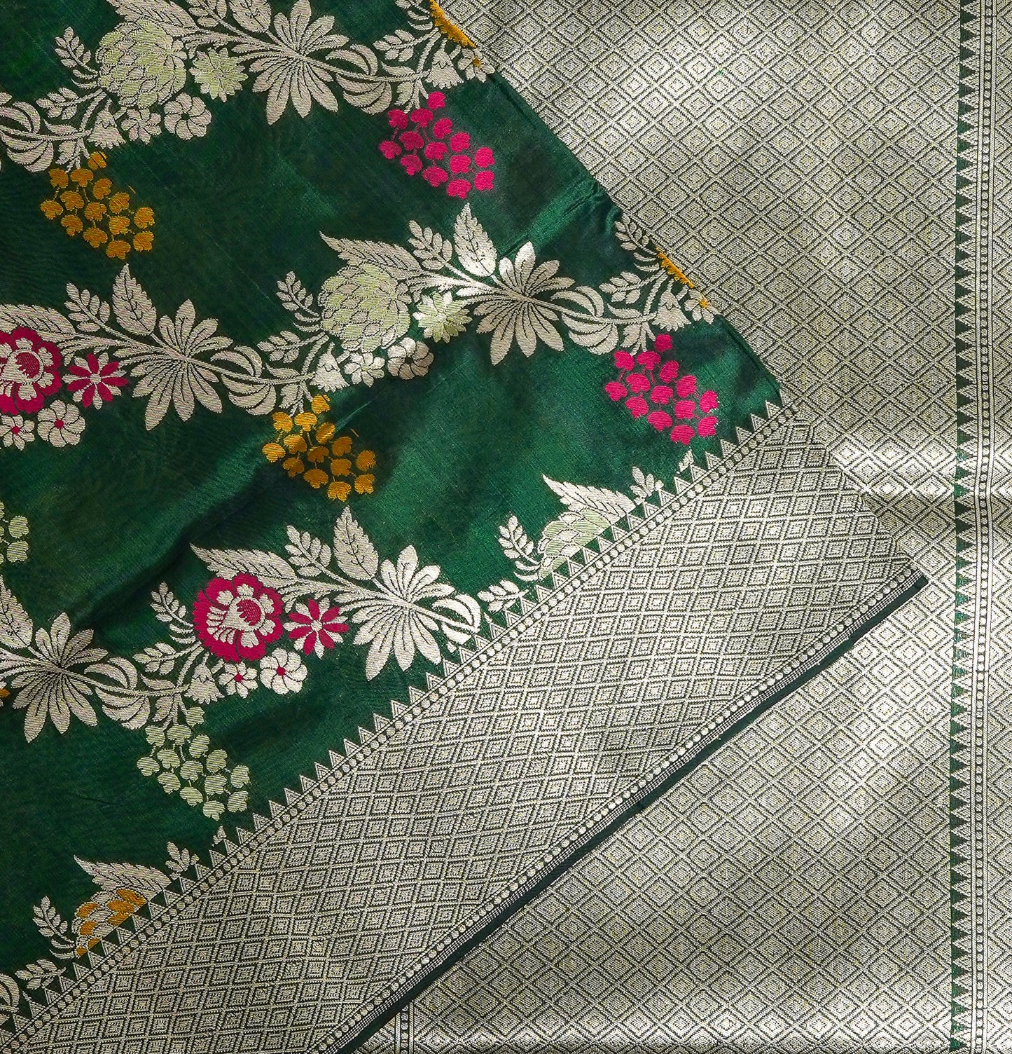 emerald elegance banarasi saree – rich green with silver zari highlights
