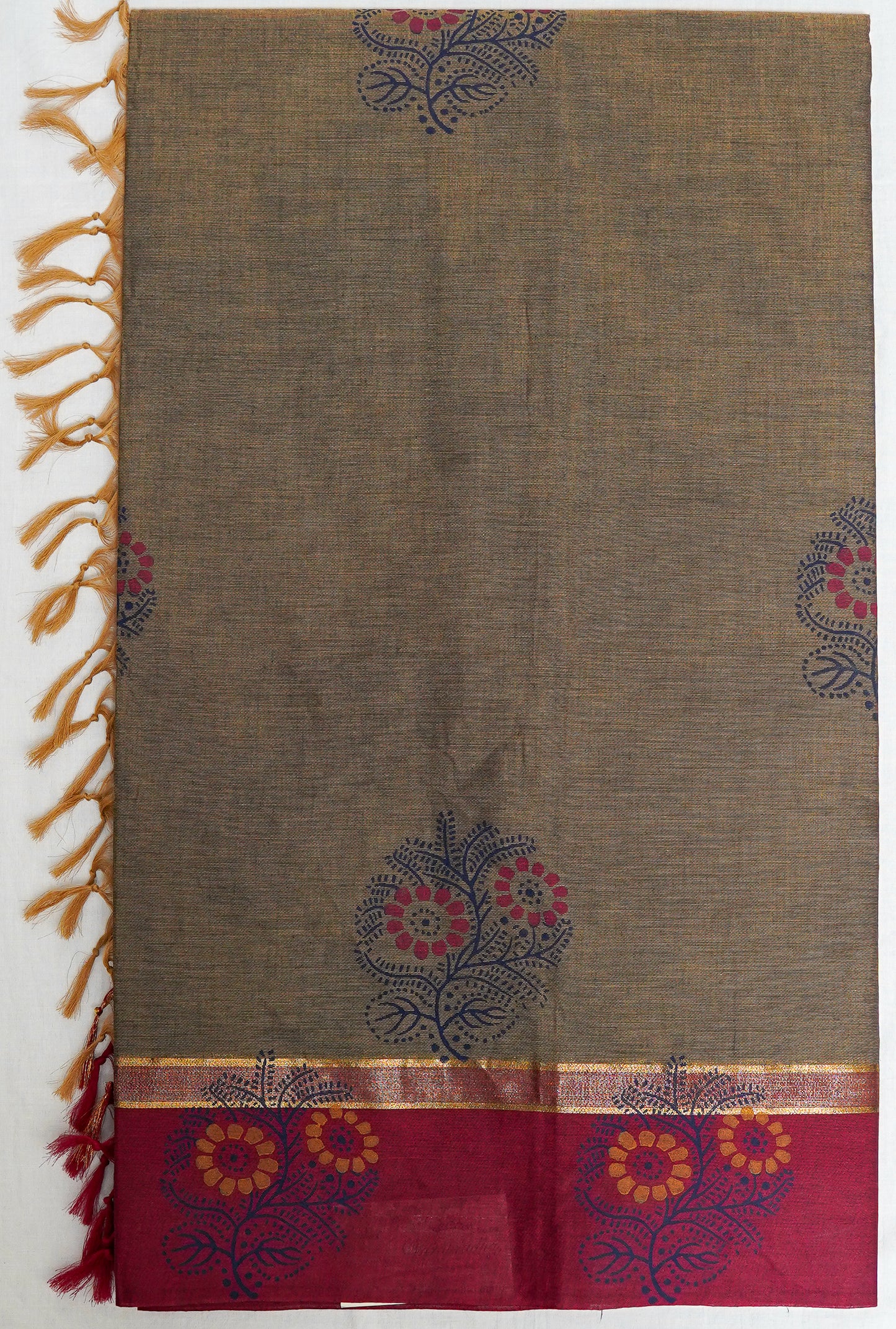 classic beige cotton saree – soft, subtle & timeless everyday wear