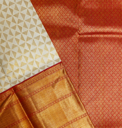 Pure Pattu Silk Saree – Regal Weave for Bridal & Festive Wear
