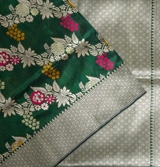 Emerald Elegance Banarasi Saree – Rich Green with Silver Zari Highlights